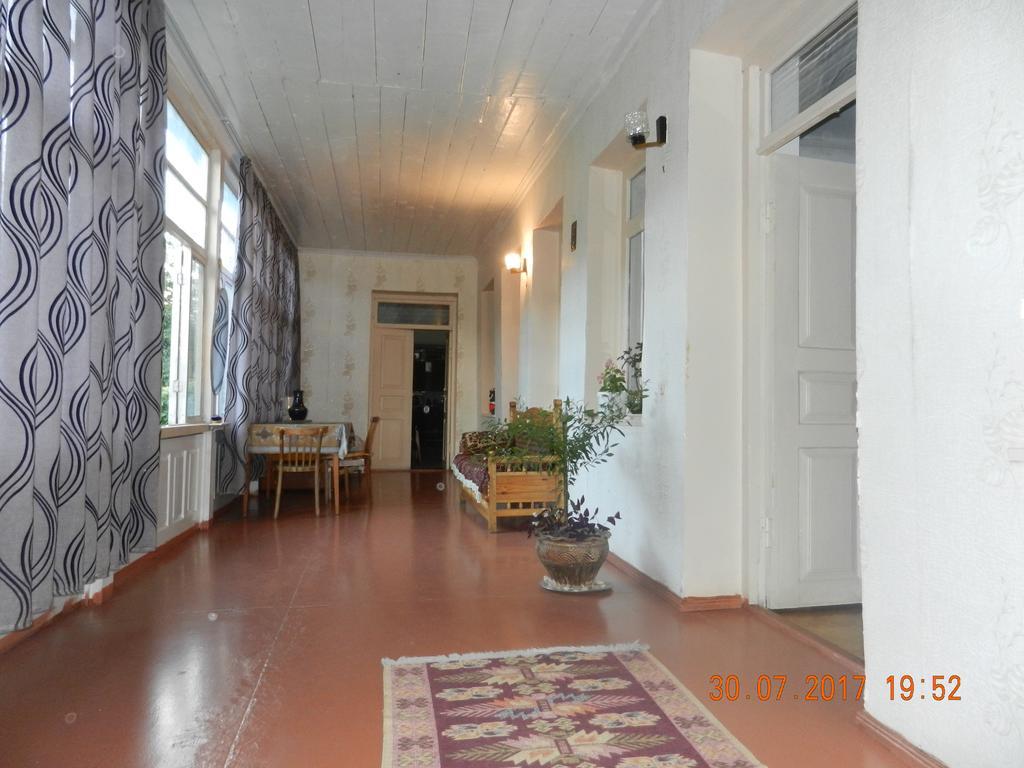 Marina Chartolani'S Guest House Mestia Luaran gambar
