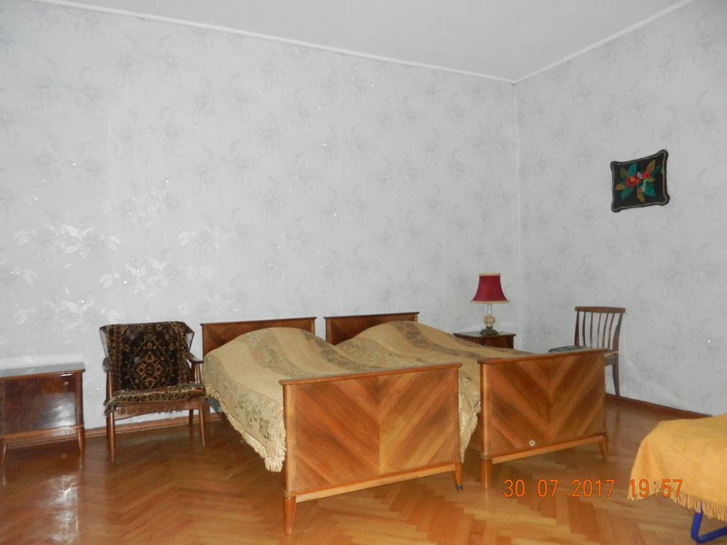 Marina Chartolani'S Guest House Mestia Luaran gambar
