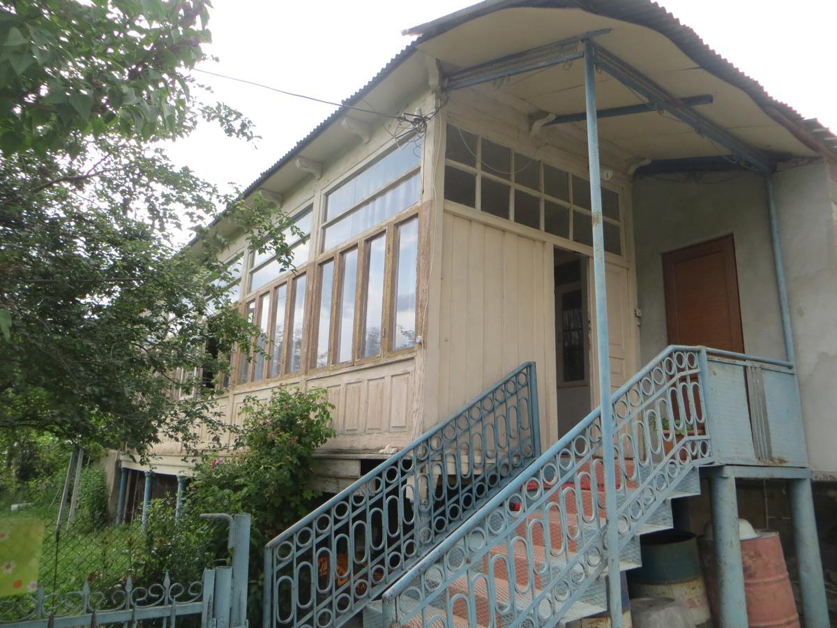 Marina Chartolani'S Guest House Mestia Luaran gambar