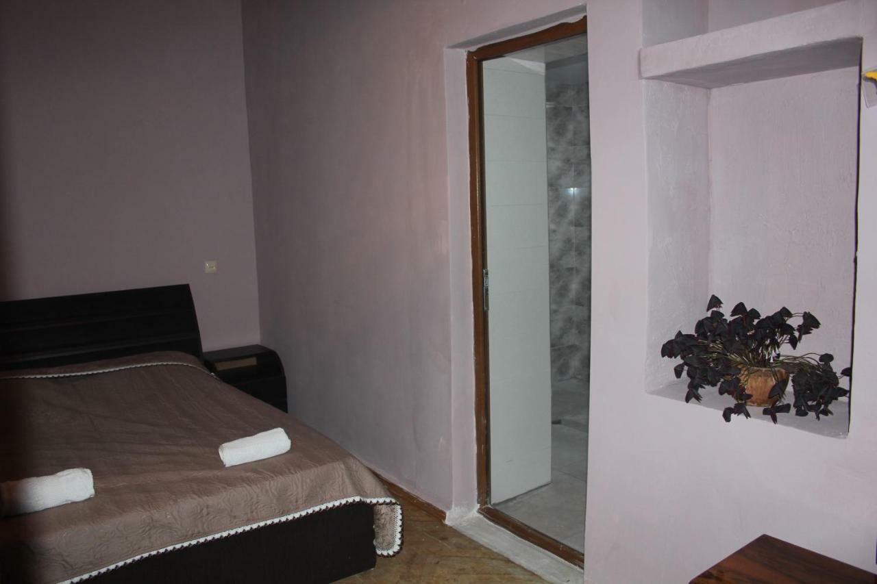 Marina Chartolani'S Guest House Mestia Luaran gambar