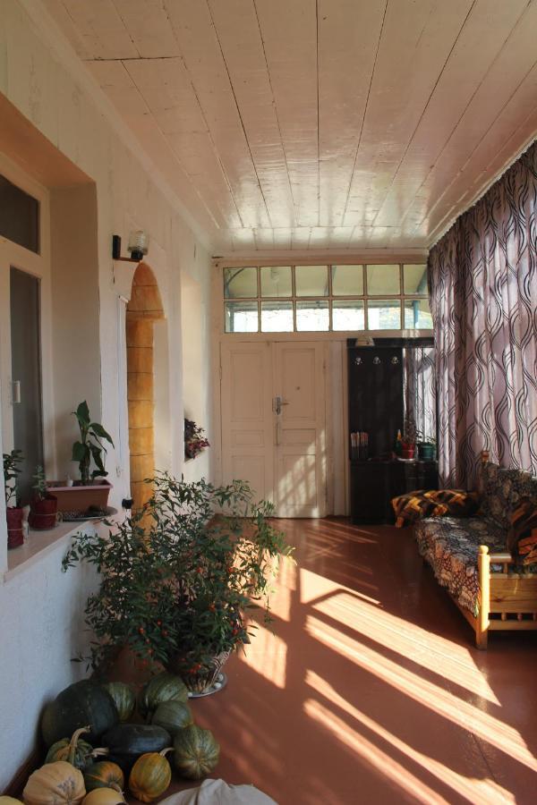 Marina Chartolani'S Guest House Mestia Luaran gambar